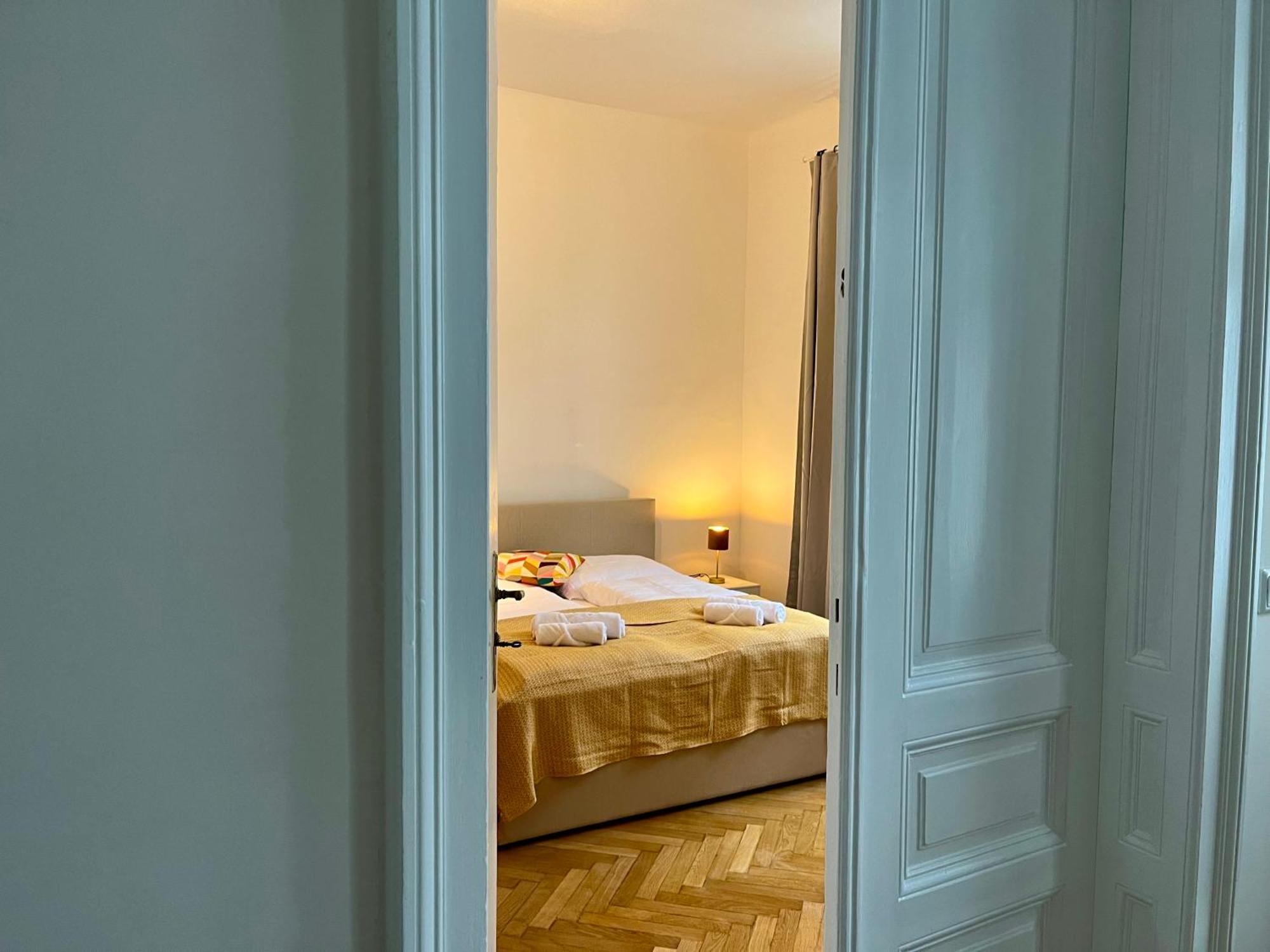 Grosszuegiger Wiener Altbau Gleich Neben Schoenbrunn Ngoại thất bức ảnh
